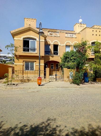 Townhouse 260 m2 for sale in Dyar Park Compound